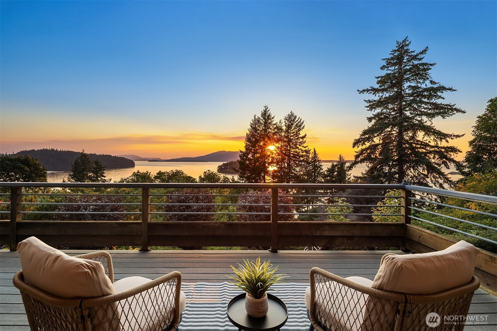 1002 Chuckanut Drive, Bellingham, WA 98229