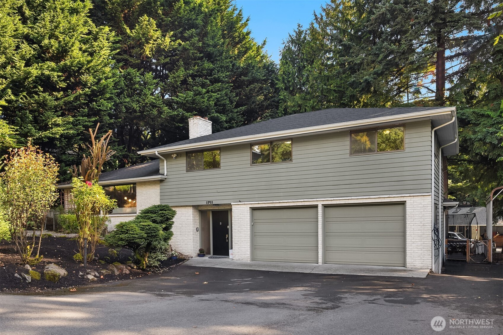 1711 NE 104th Street, Seattle, WA 98125
