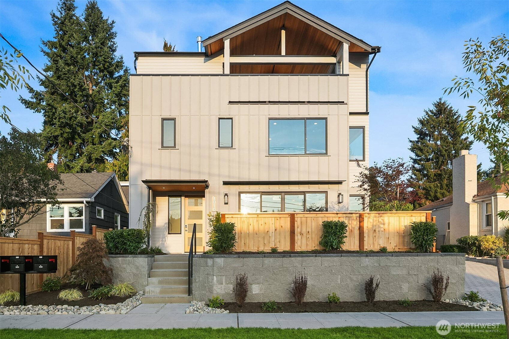 3010 32nd Avenue W, Seattle, WA 98119