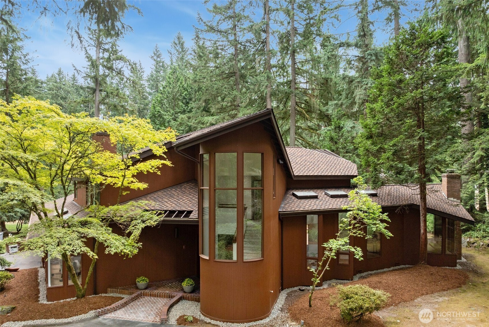 5004 134th Place NE, Bellevue, WA 98005