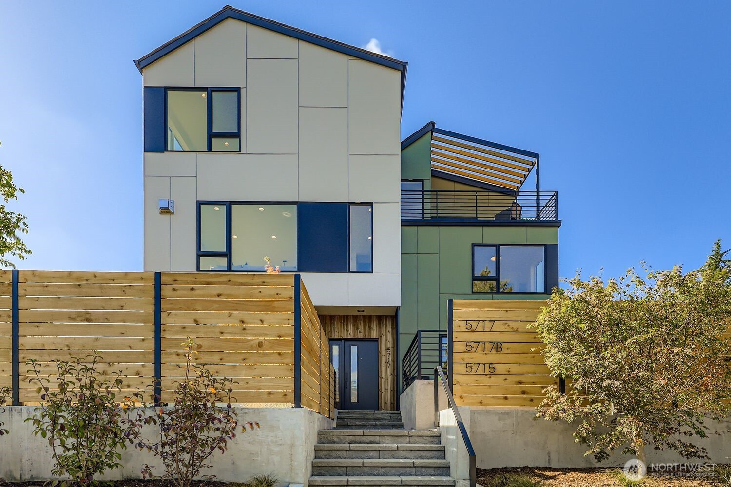 5717 35th Avenue NE, Seattle, WA 98105