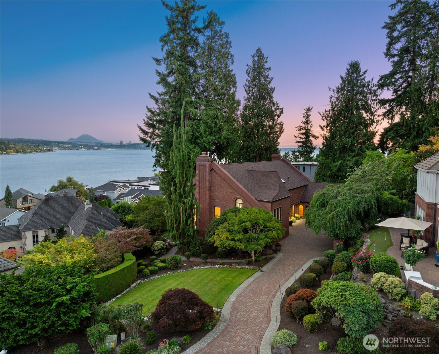 10939 84th Place NE, Kirkland, WA 98034