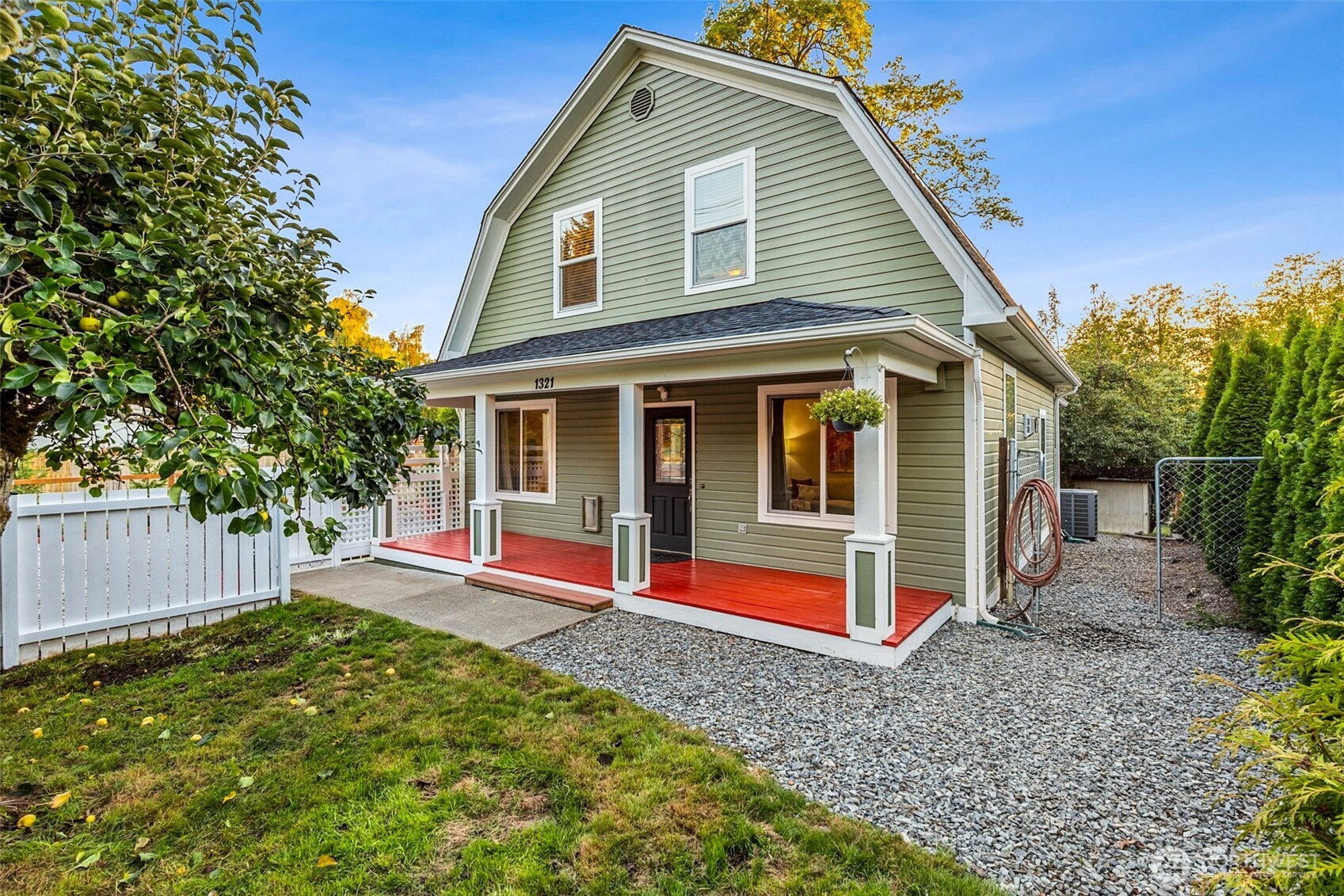 1321 South Bay Road NE, Olympia, WA 98506