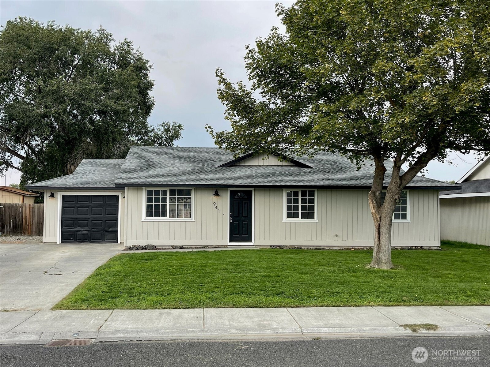 941 E Hayden Drive, Moses Lake, WA 98837