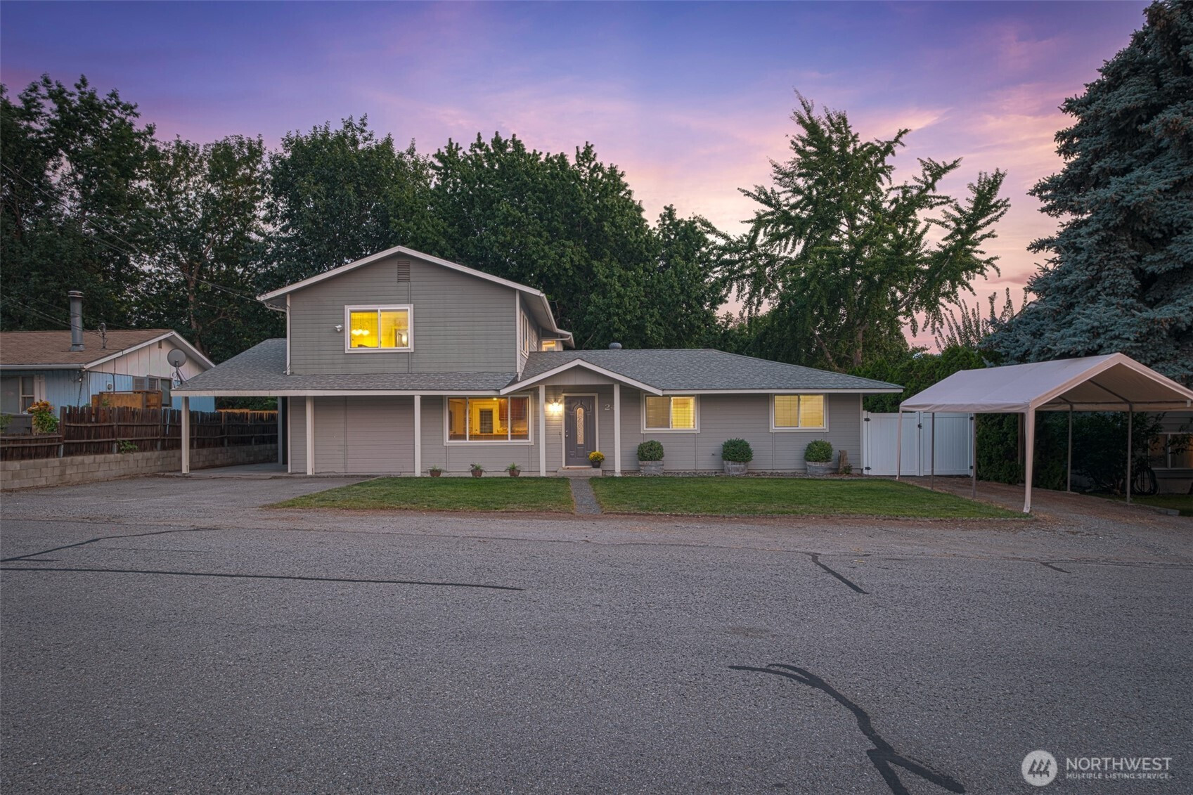 24 Hadley Street NE, East Wenatchee, WA 98802