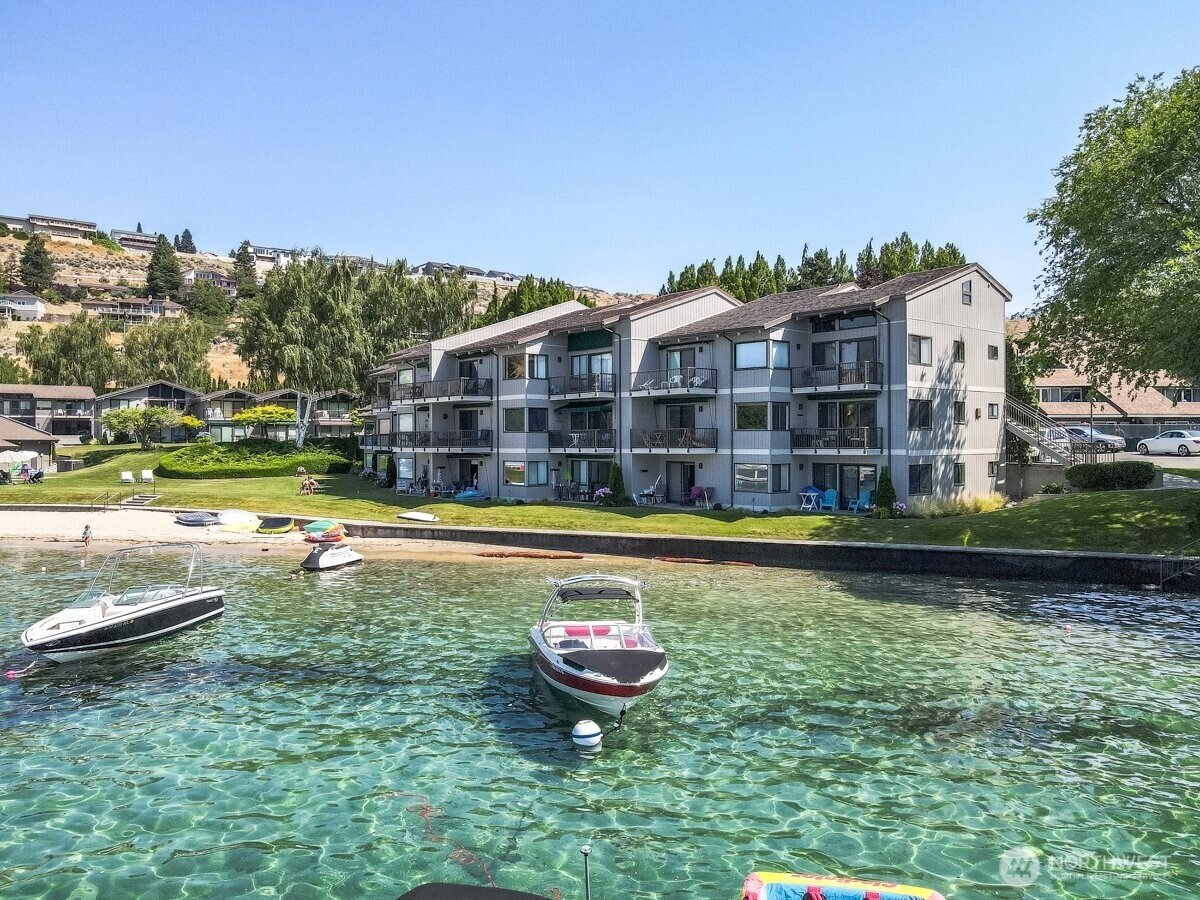 104 Spader Bay, Chelan, WA 98816