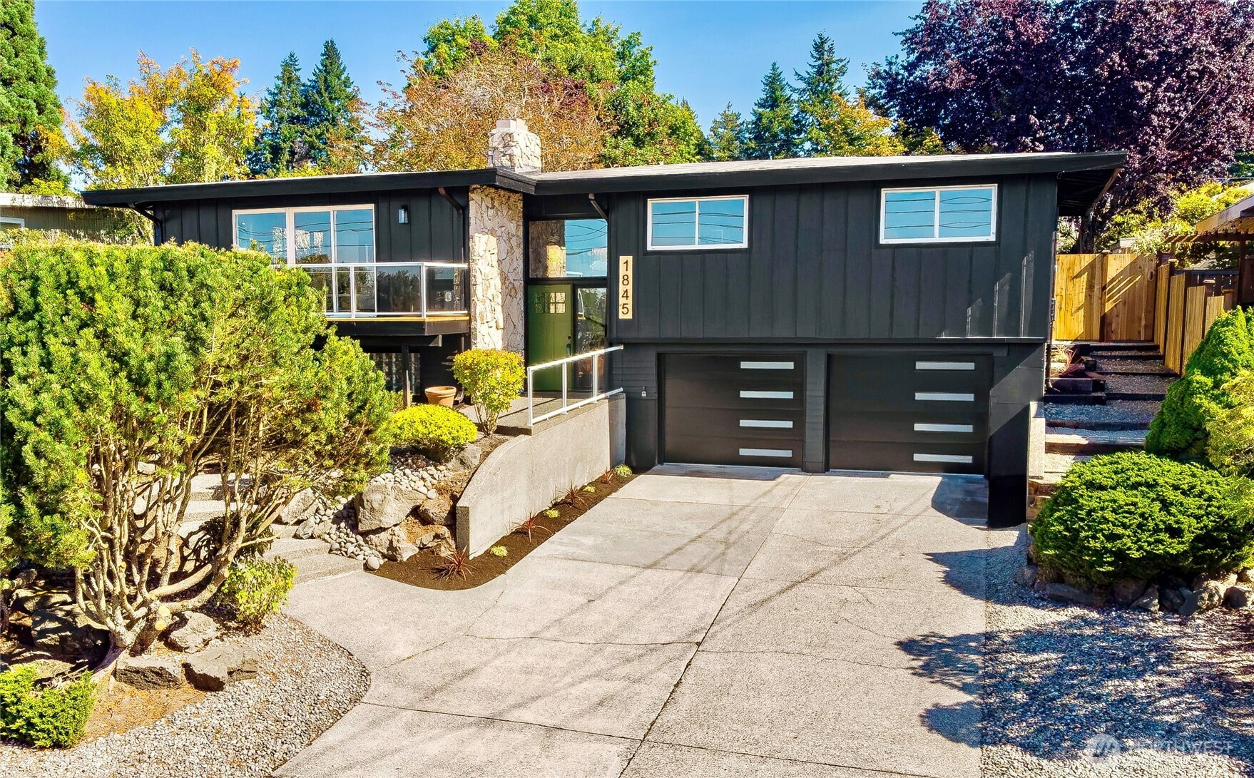 1845 N Hawthorne Drive, Tacoma, WA 98406