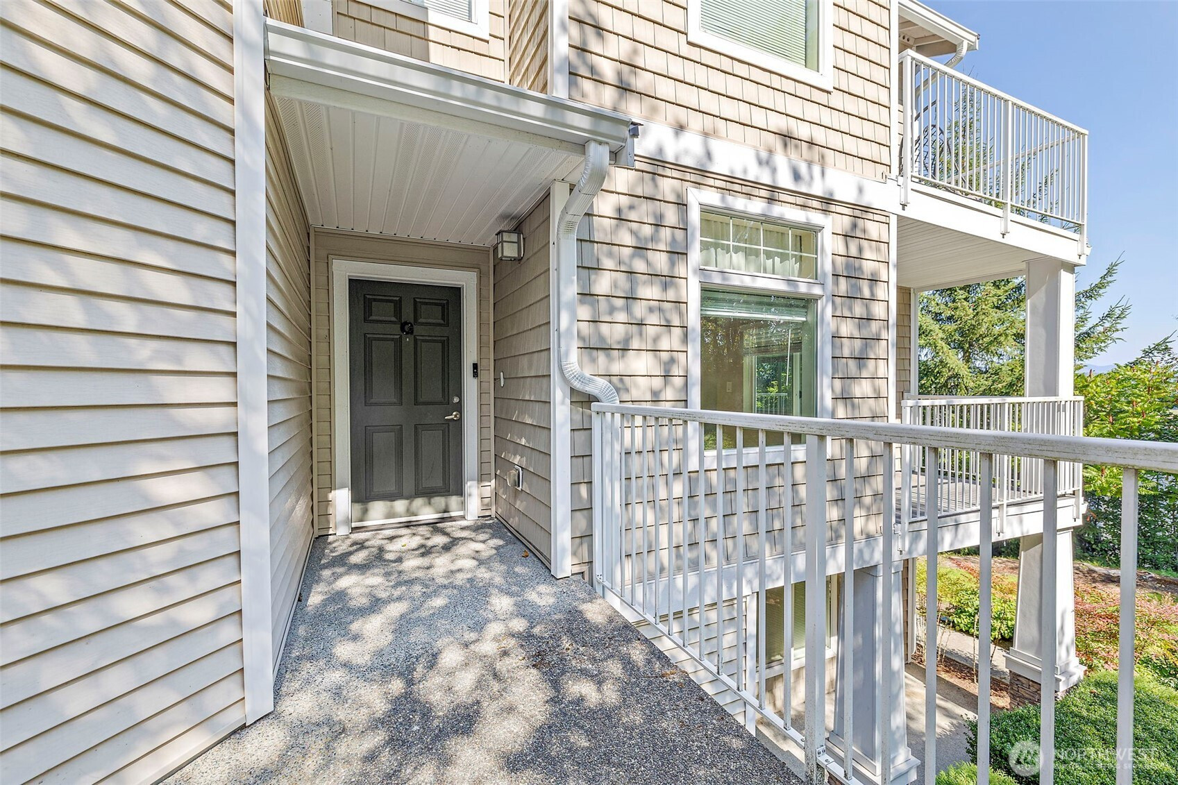 21230 40th Way S, SeaTac, WA 98198