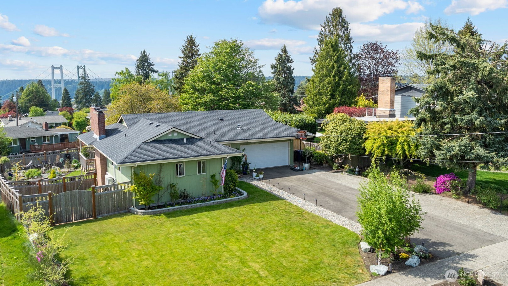 1122 N Skyline Drive, Tacoma, WA 98406