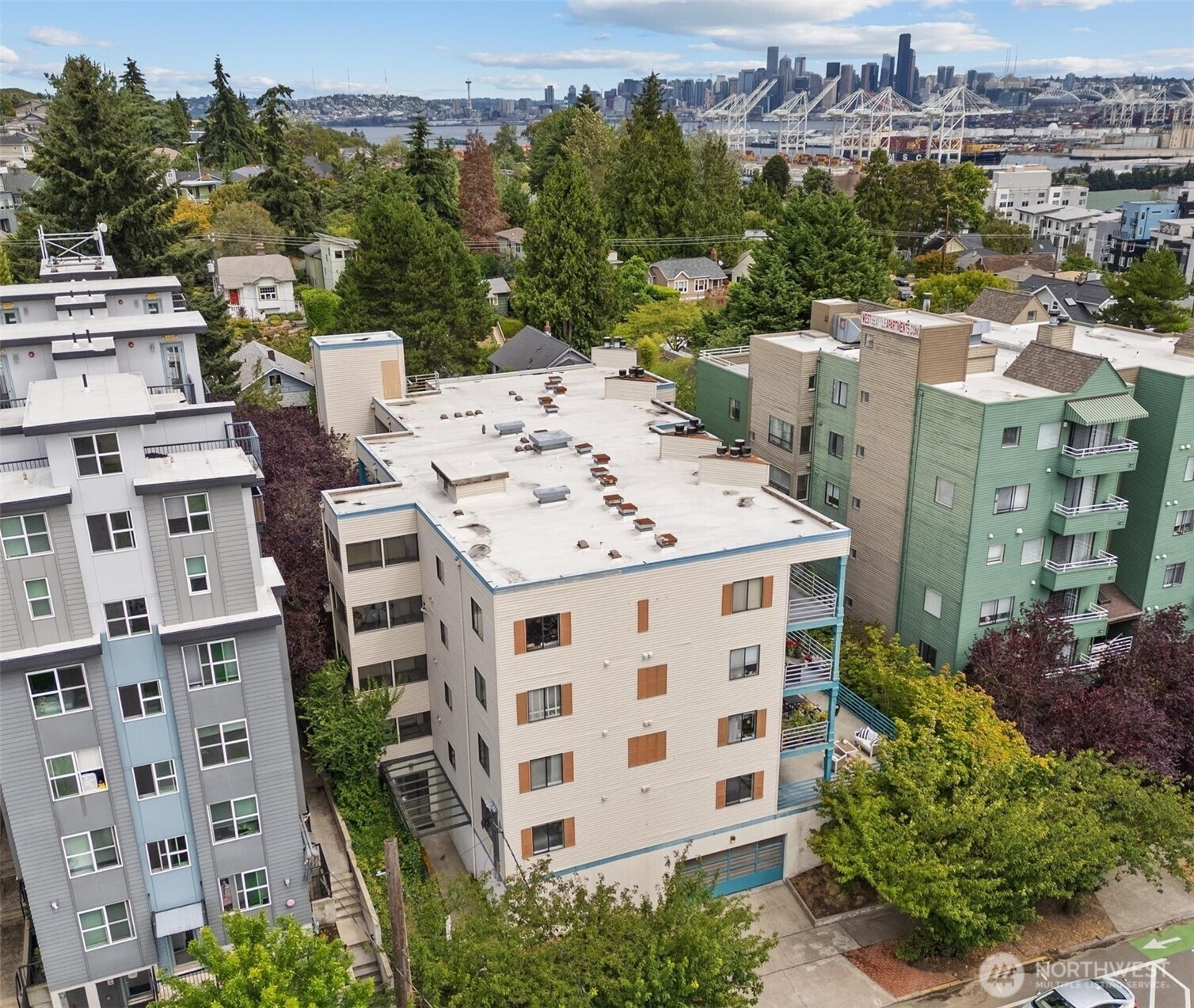3256 SW Avalon Way, Seattle, WA 98126