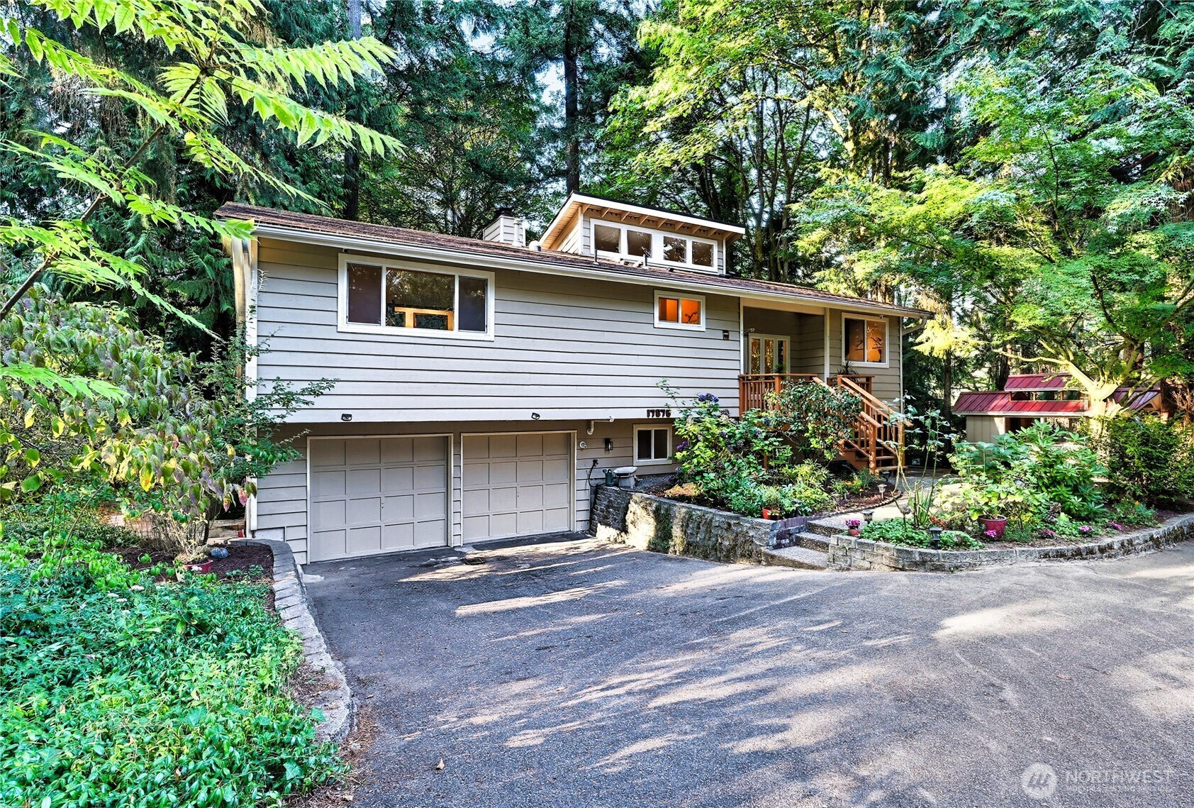17876 29th Avenue NE, Lake Forest Park, WA 98155