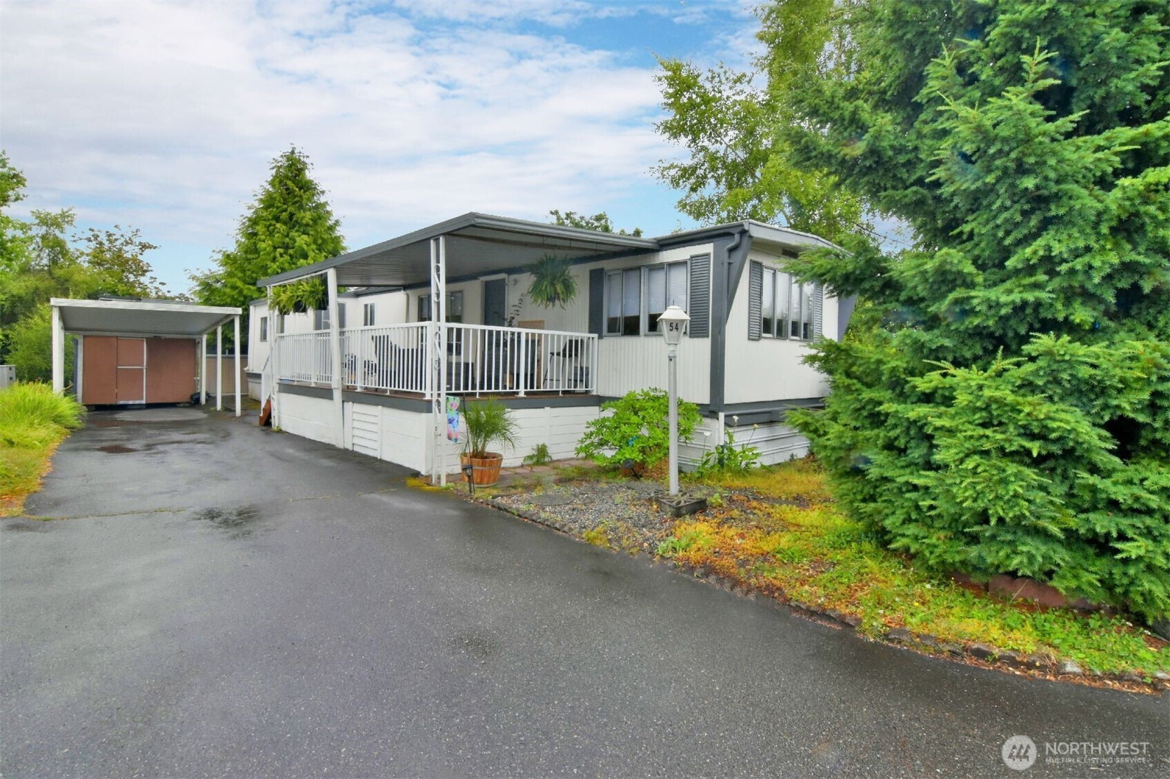 13320 Highway 99, Everett, WA 98204