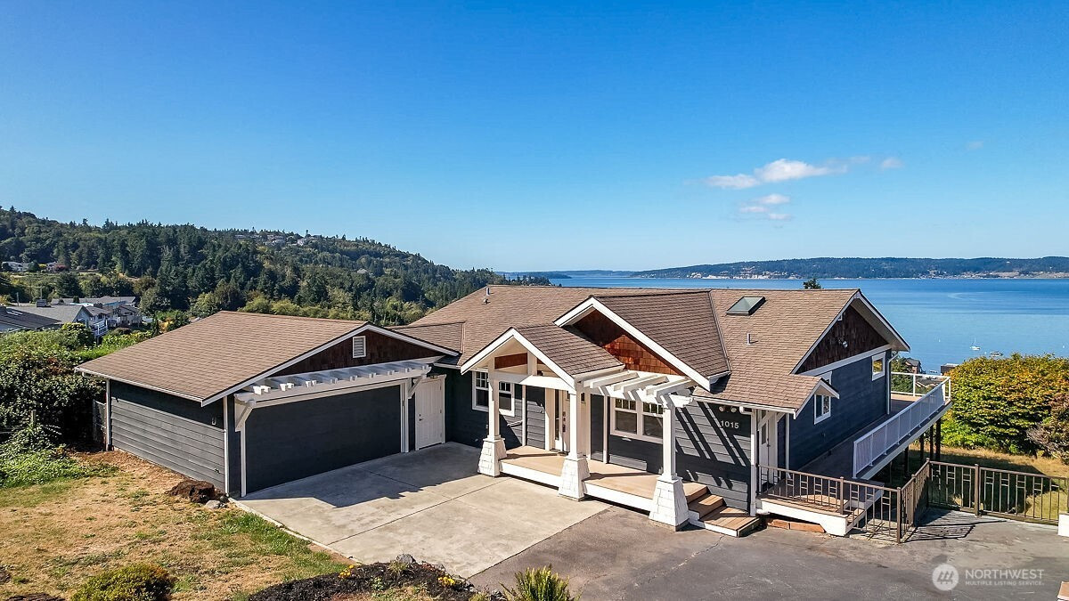 1015 Aqua Vista Lane, Camano Island, WA 98282