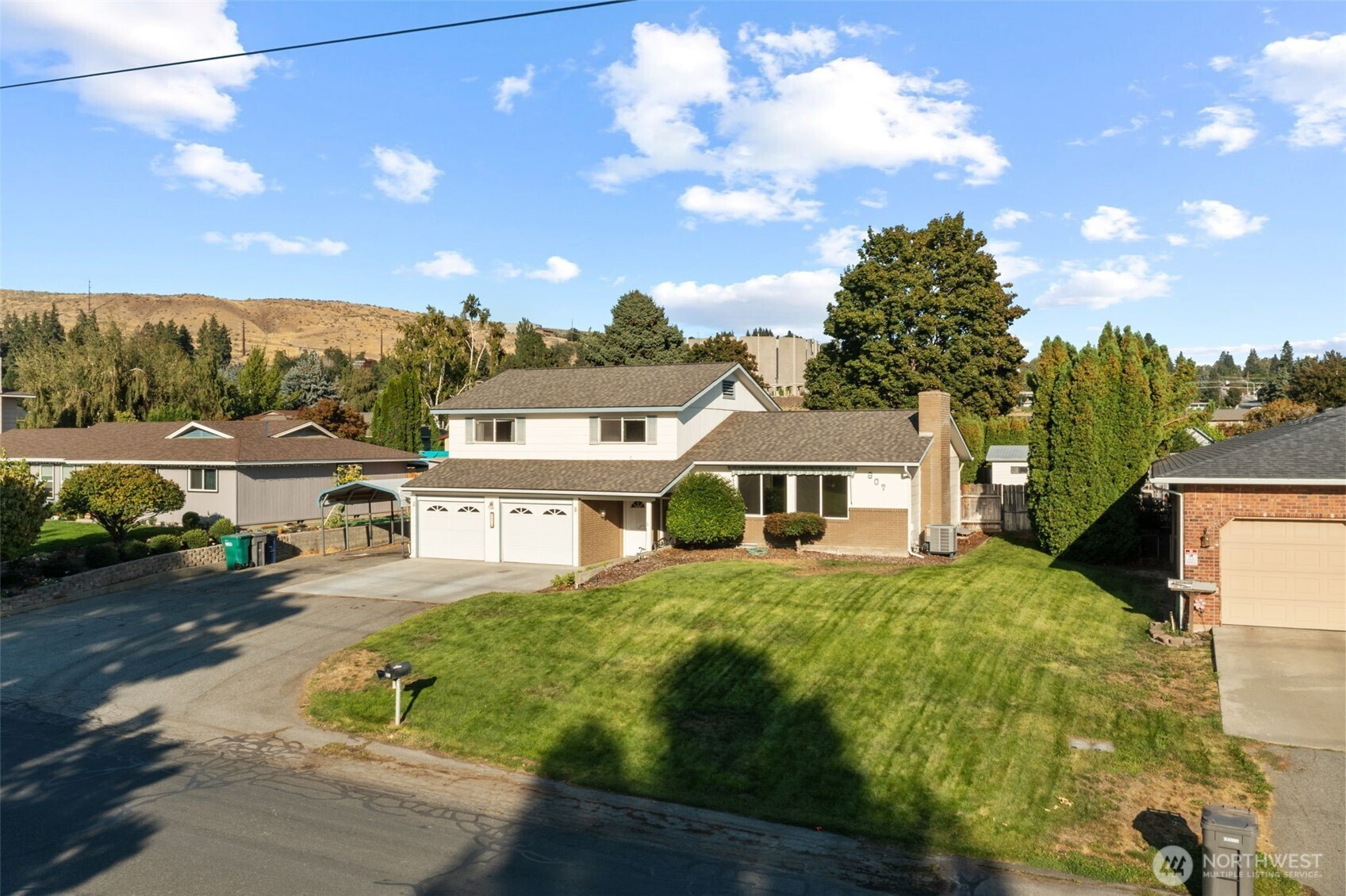 807 N James Avenue, East Wenatchee, WA 98802