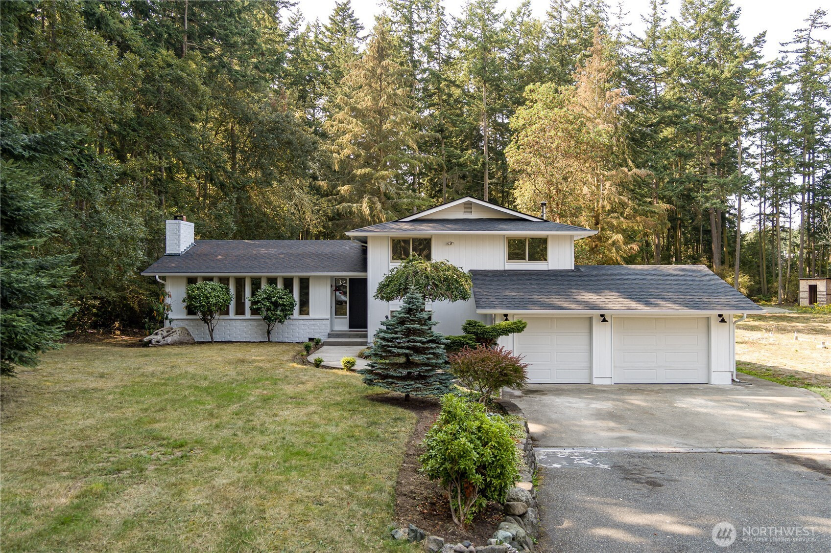 1981 Country Lane, Oak Harbor, WA 98277