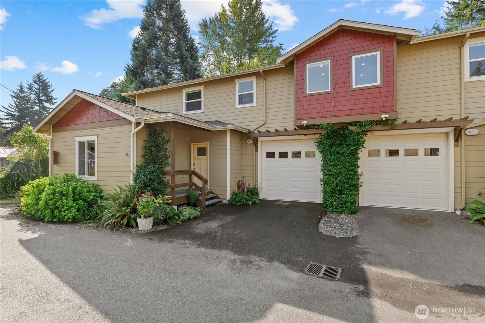 323 3rd Place NW, Issaquah, WA 98027