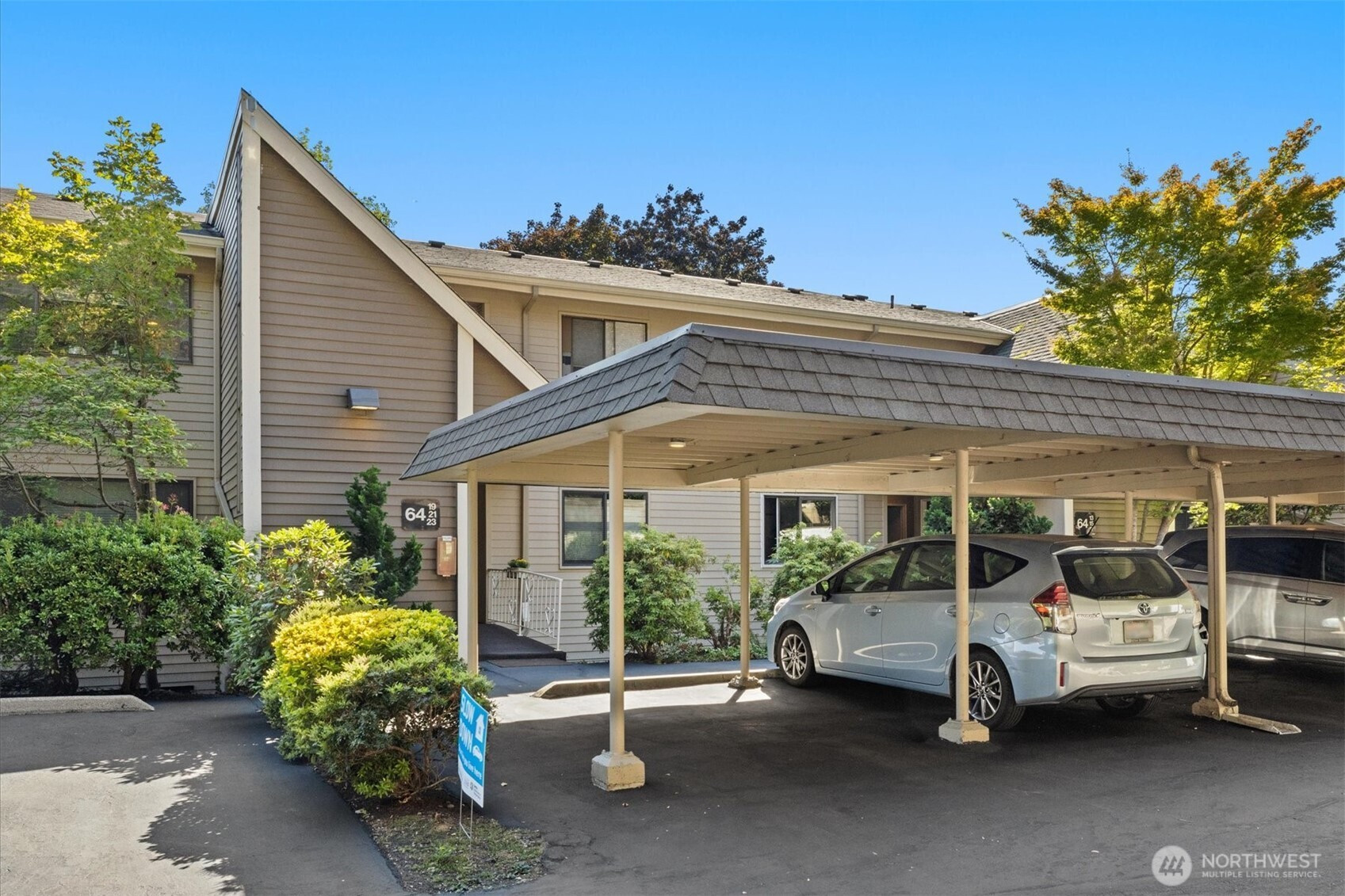 6423 Sand Point Way NE, Seattle, WA 98115