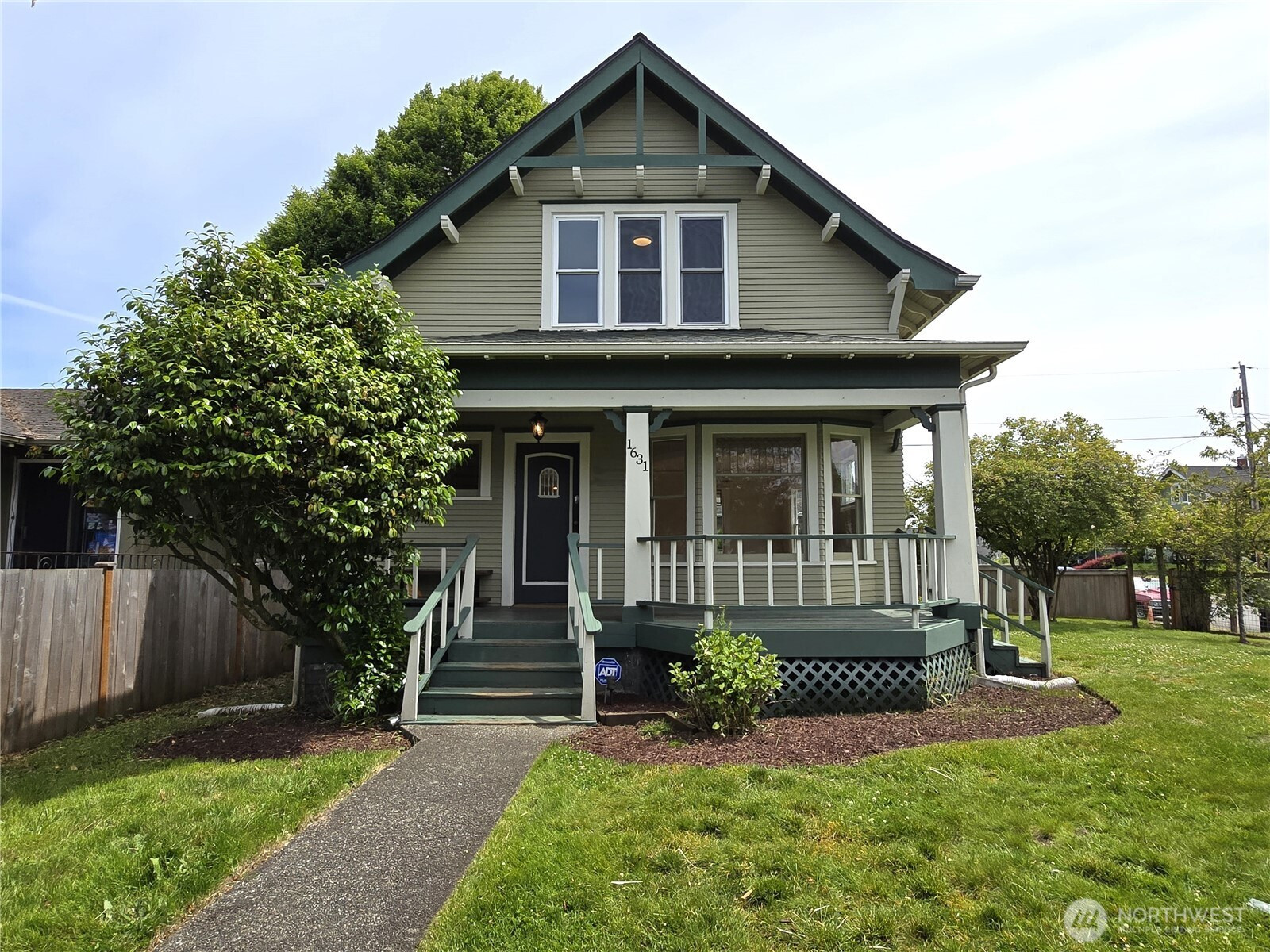 1631 Oakes Avenue, Everett, WA 98201