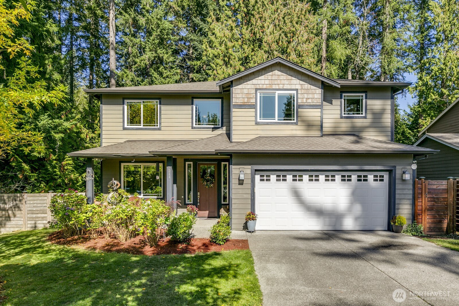 5211 East Drive, Everett, WA 98203