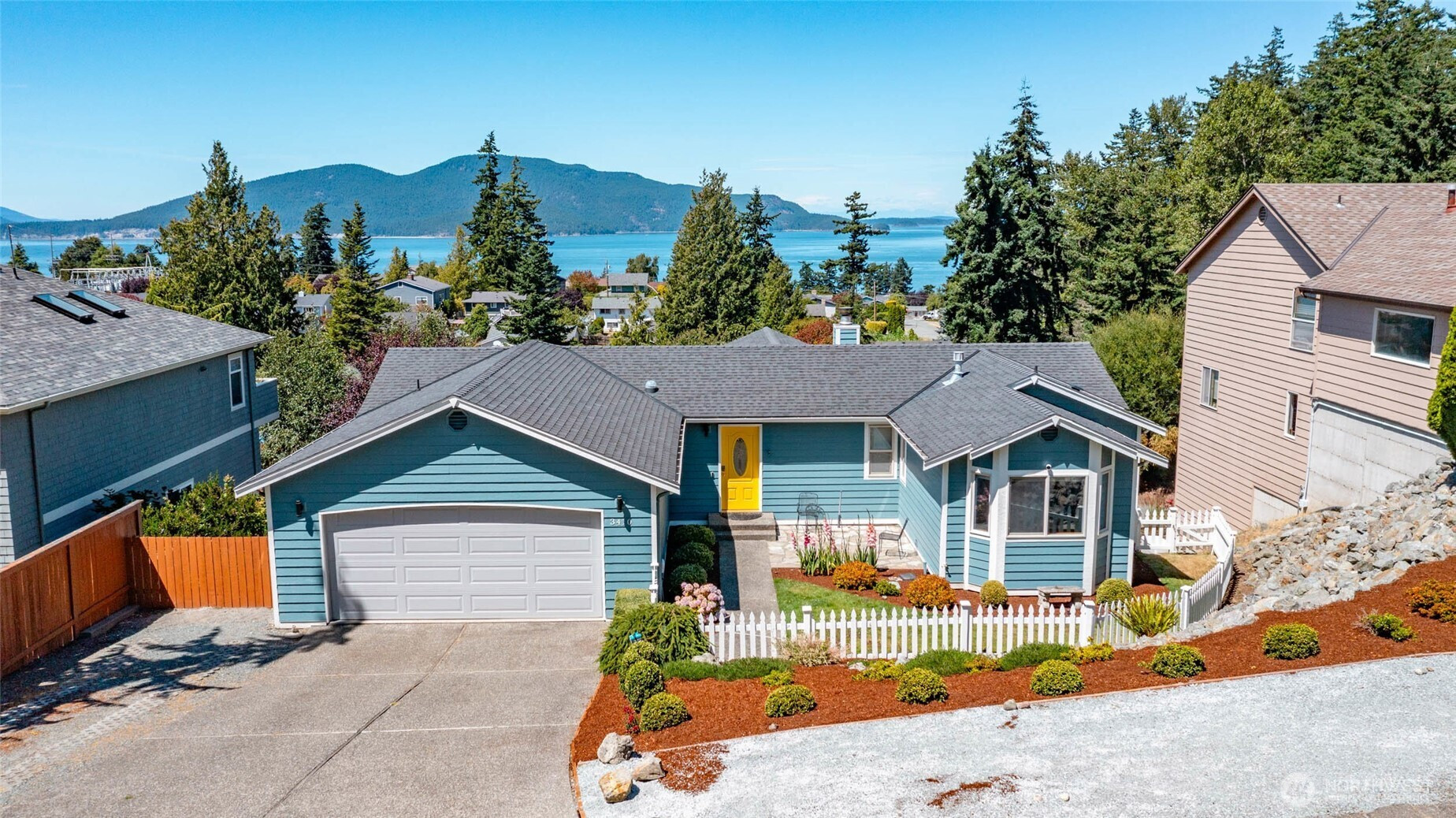 3410 W 7th Place, Anacortes, WA 98221