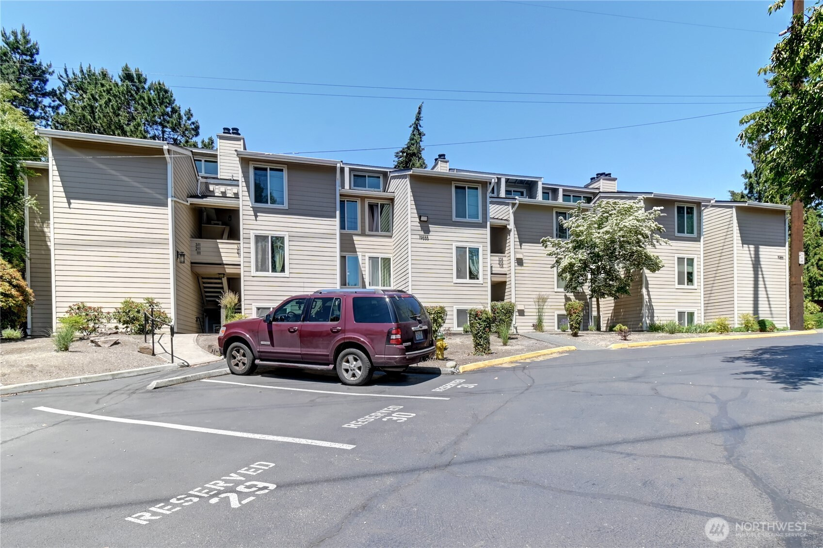 19855 25th Avenue NE, Shoreline, WA 98155