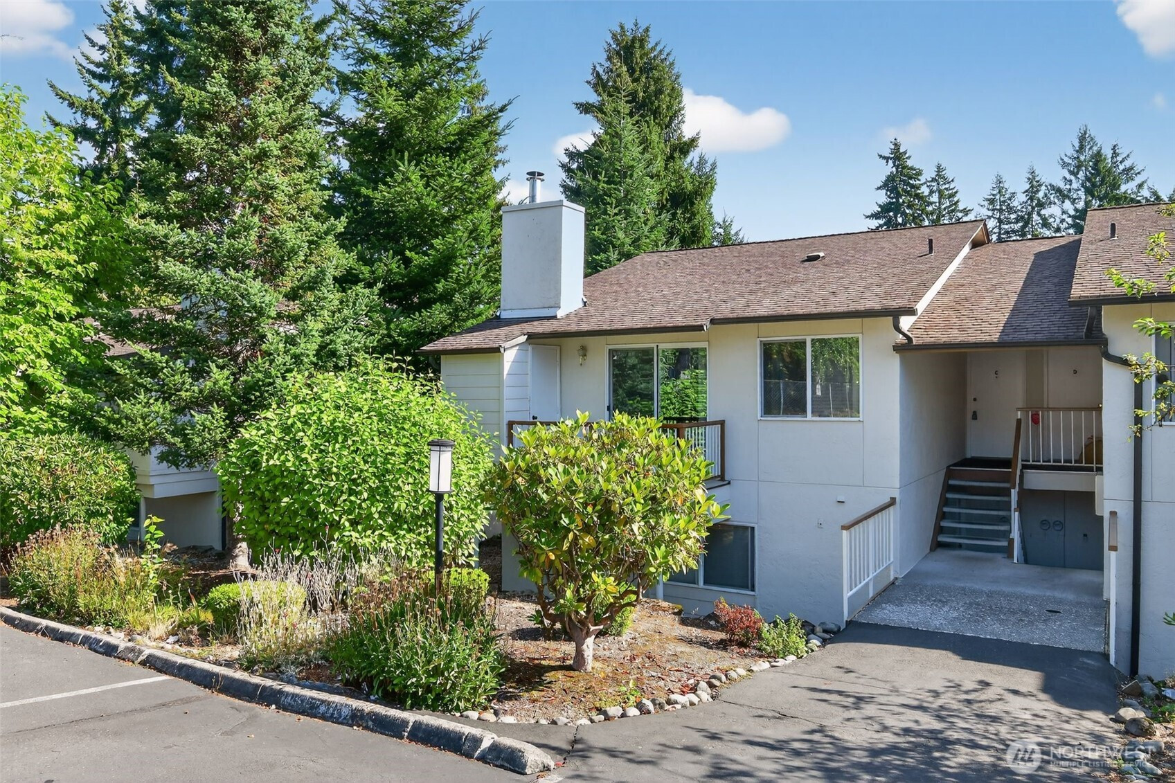 14124 74th Place NE, Kirkland, WA 98034