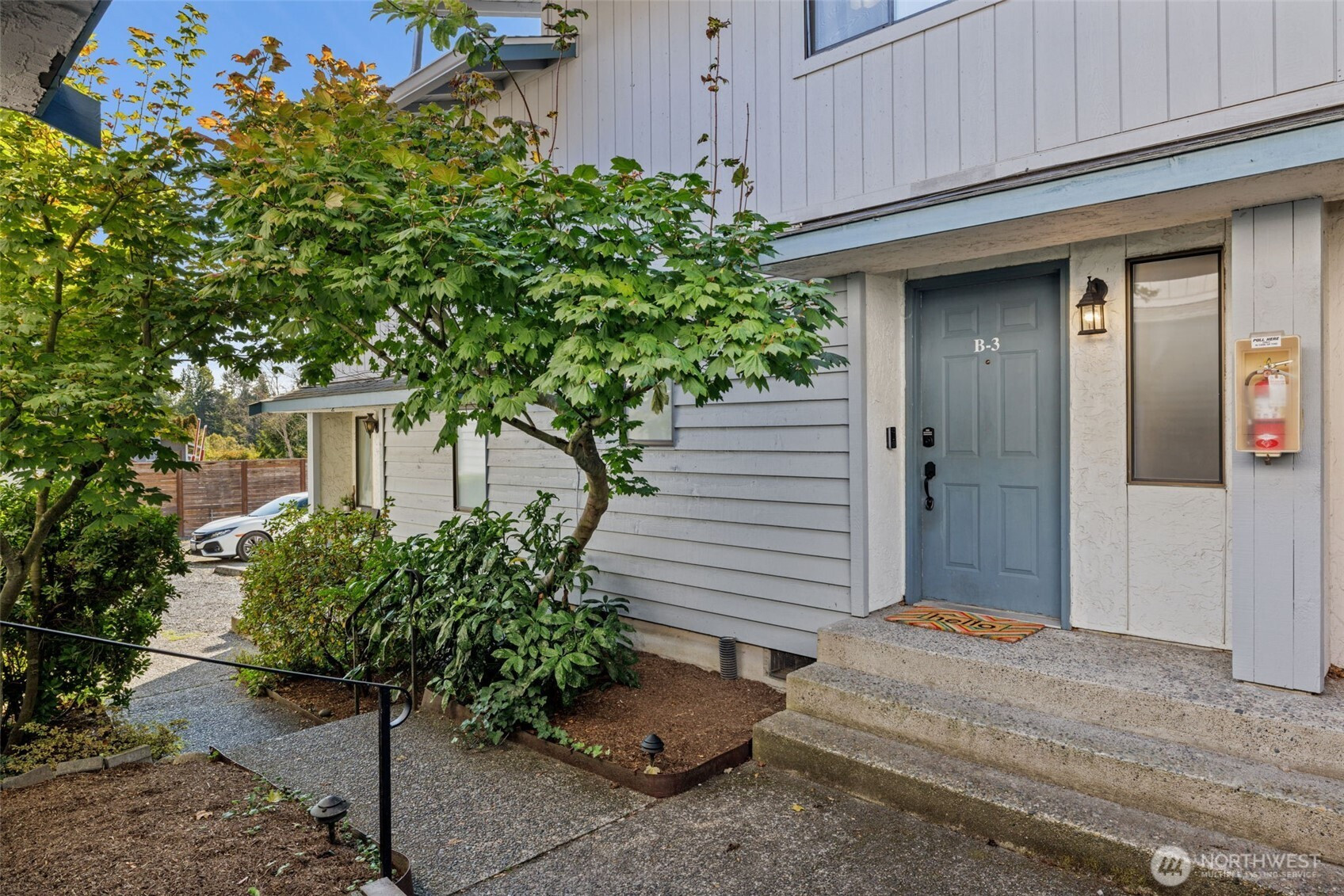 19230 15th Avenue NE, Shoreline, WA 98155