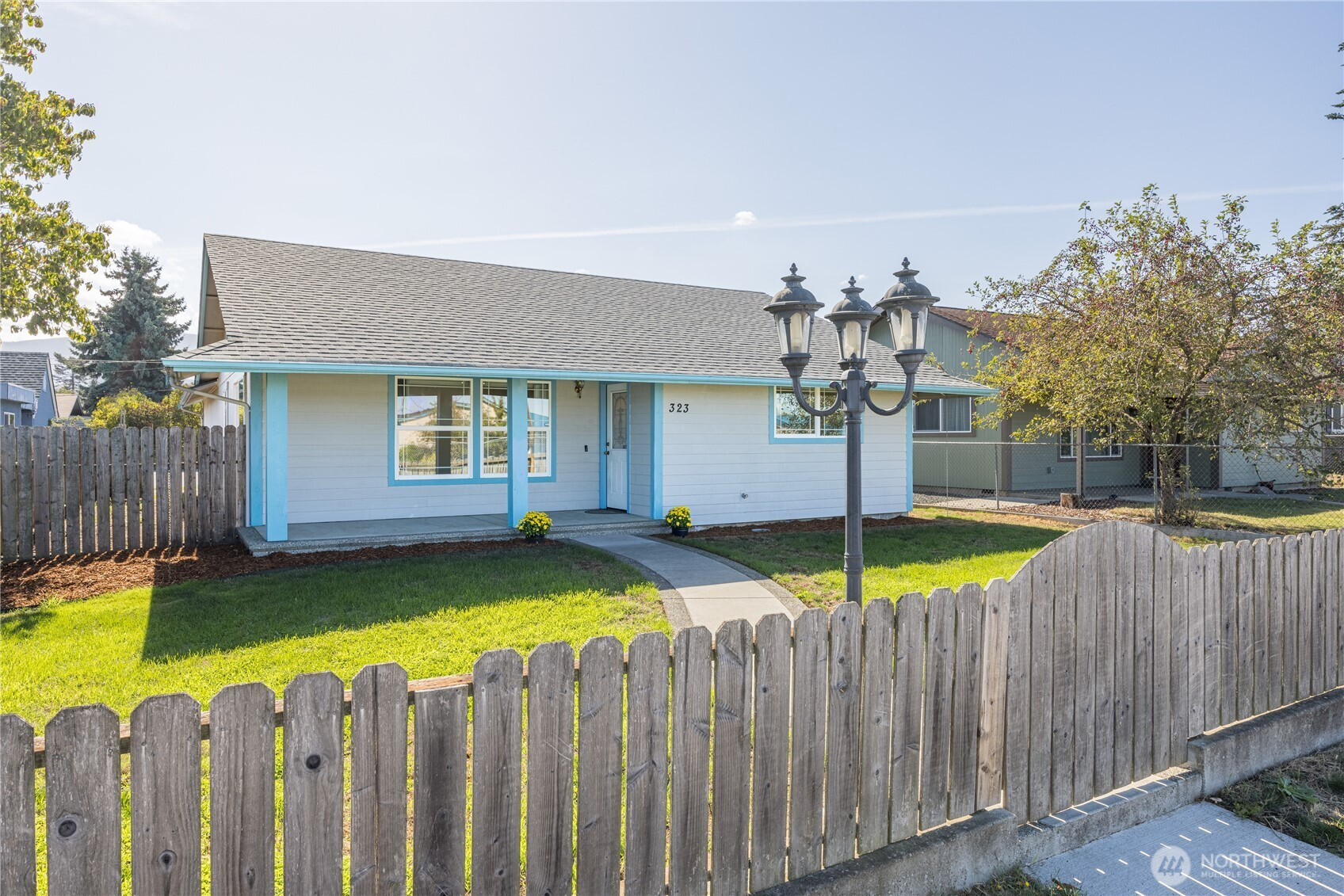323 W Fir Street, Sequim, WA 98382