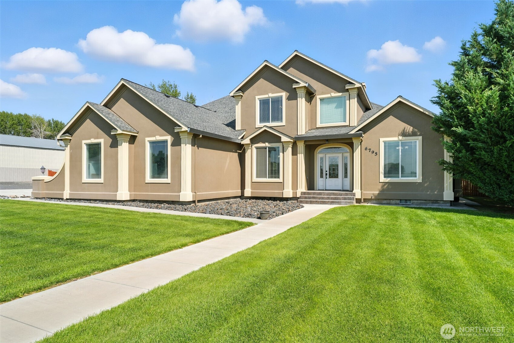 6795 Rd D.8 NE, Moses Lake, WA 98837