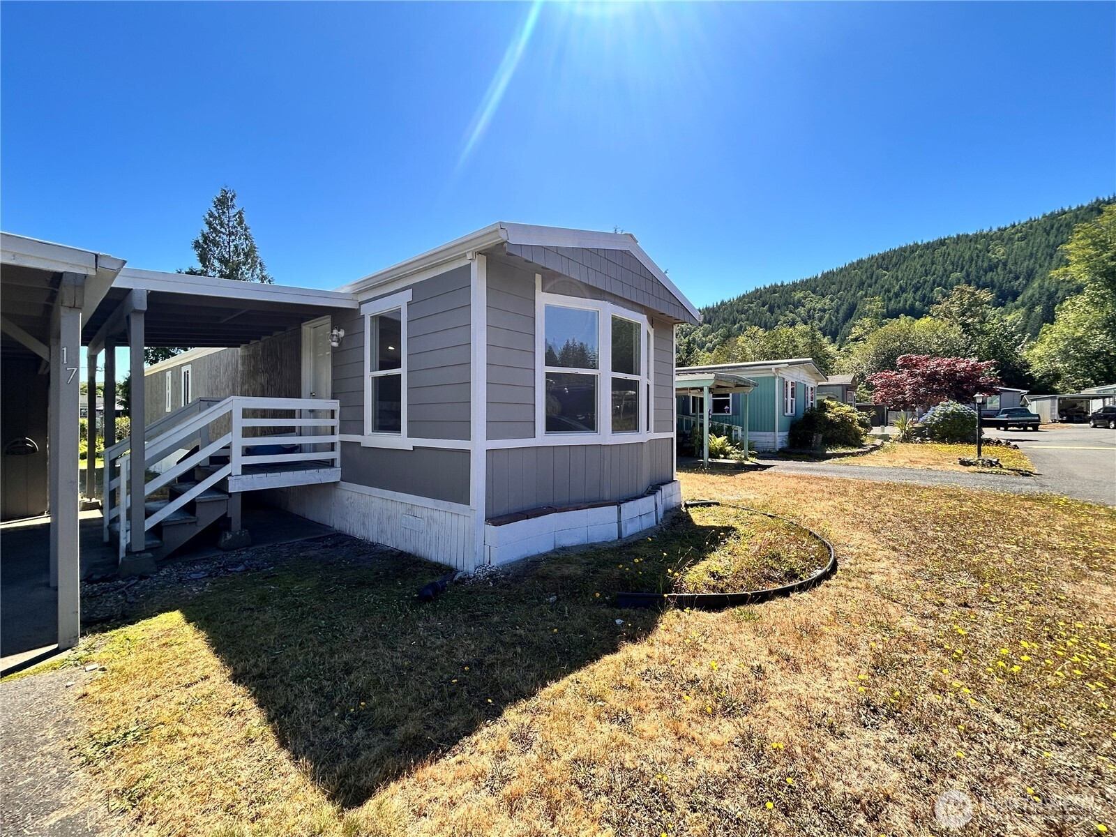 850 Crescent Street, Raymond, WA 98577