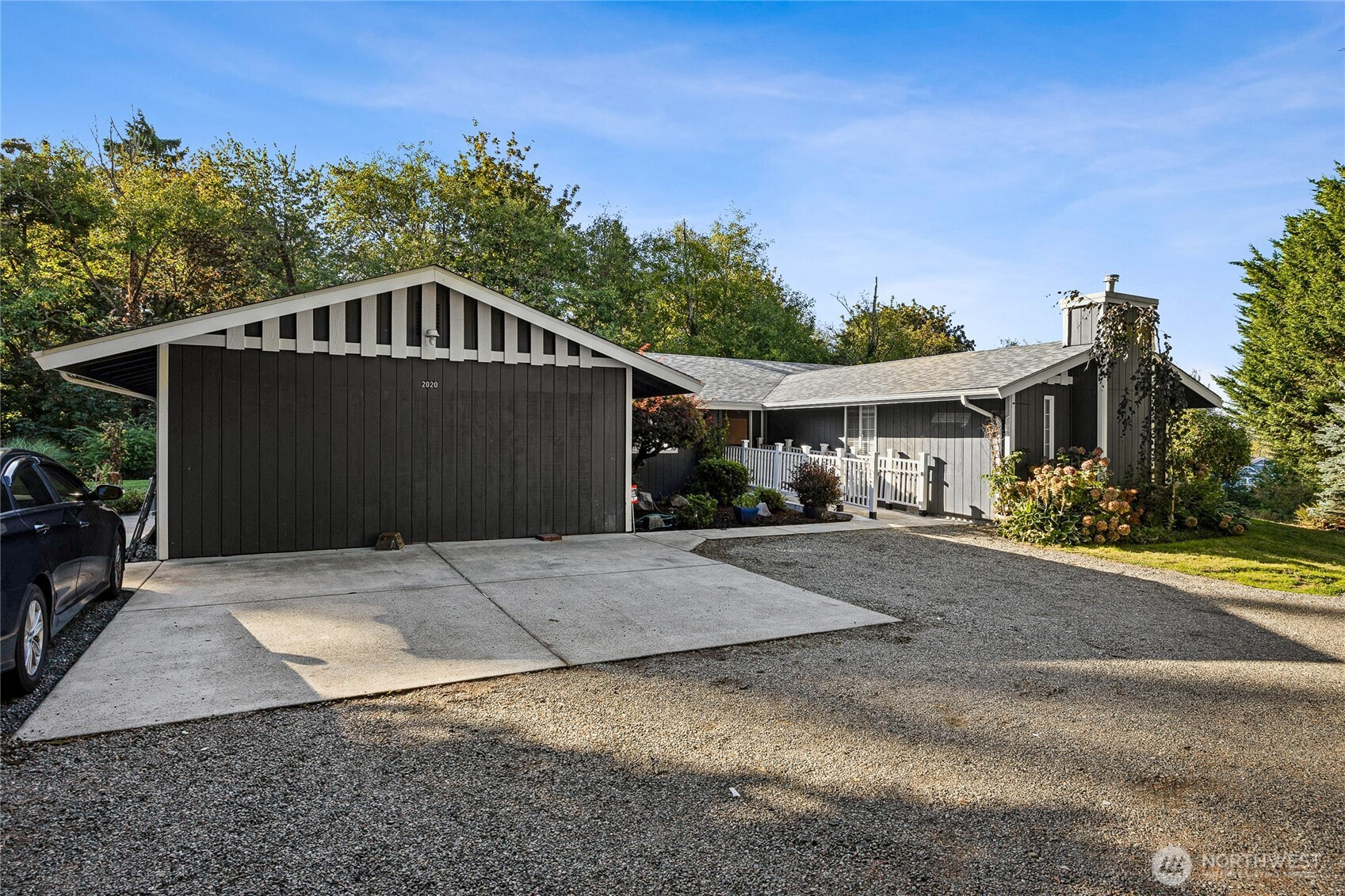 2020 10th st Place SW, Puyallup, WA 98371