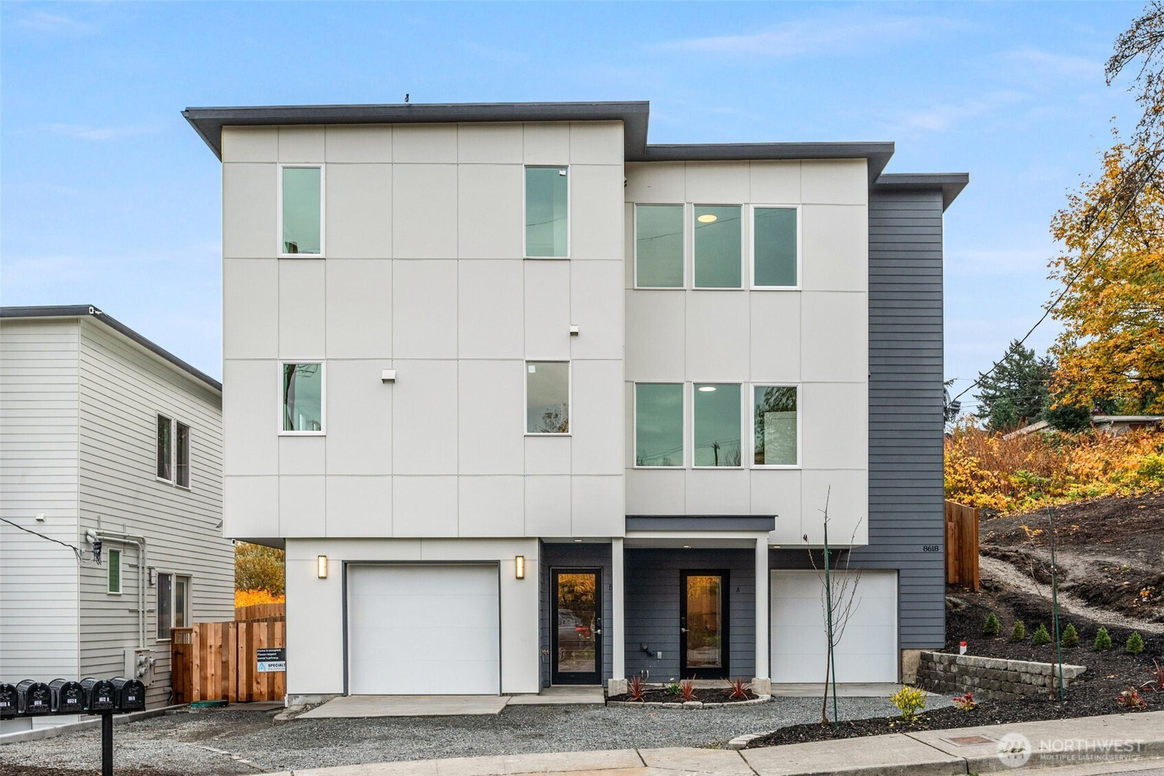8612 37th Avenue S, Seattle, WA 98118
