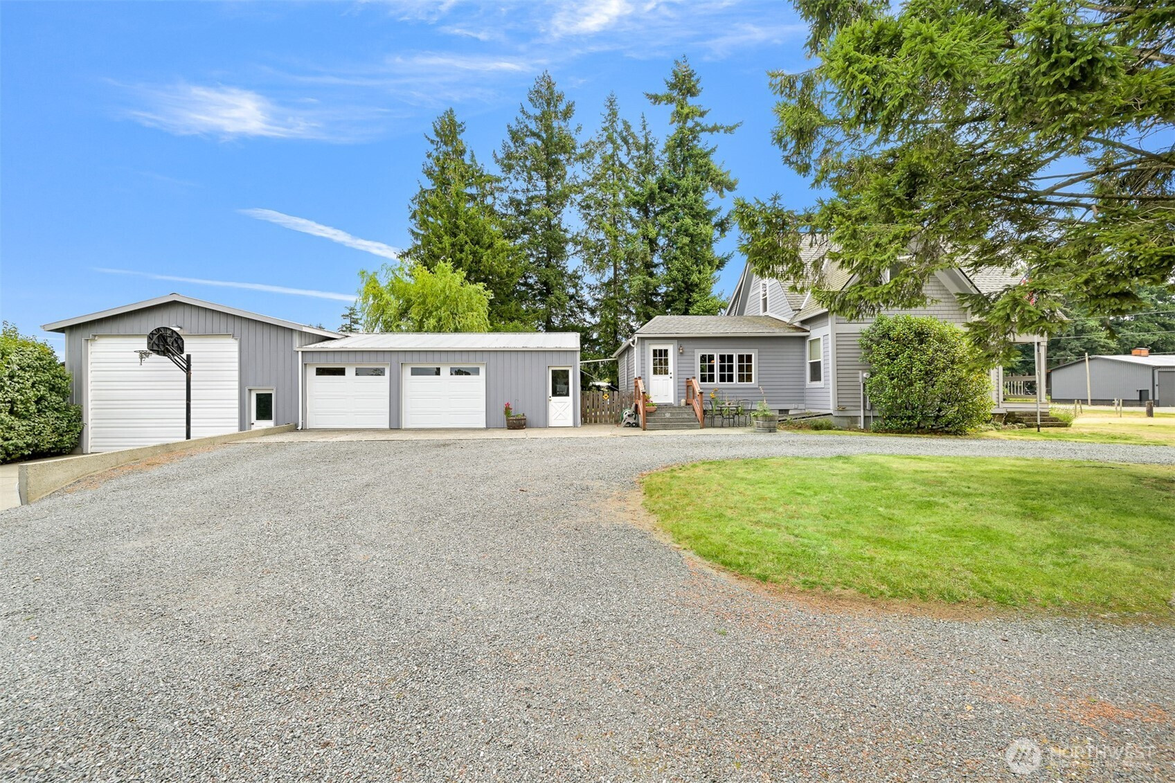 588 E Wiser Lake Road, Lynden, WA 98264