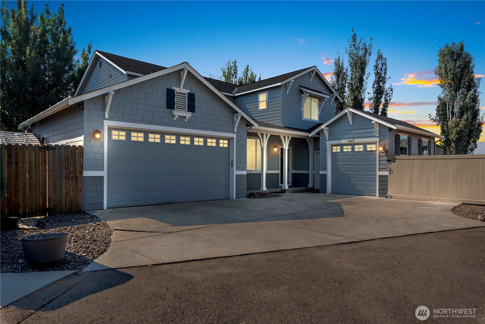 1347 Boulder Loop, East Wenatchee, WA 98802