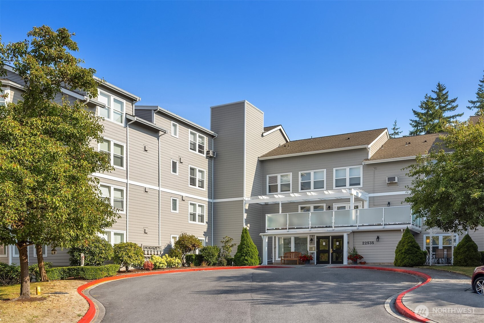 22535 SE Highland Circle, Issaquah, WA 98029