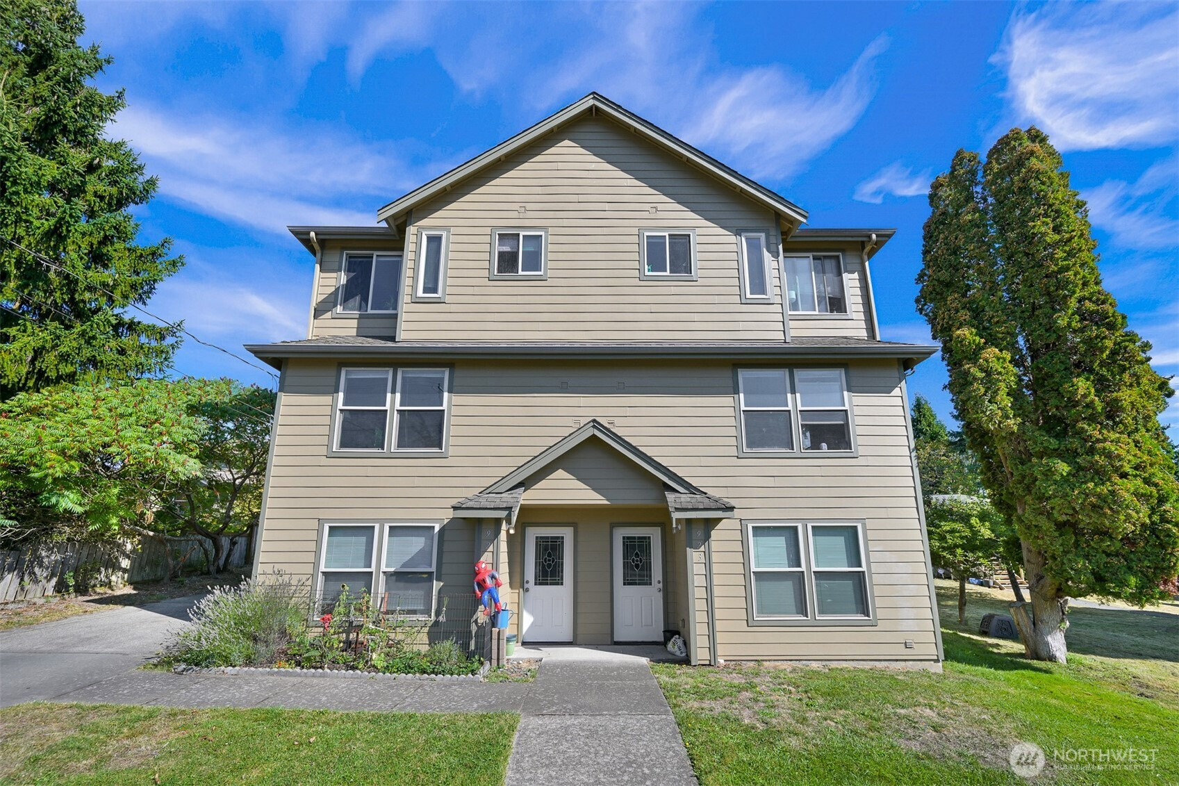 919 921 923 24th Street, Bellingham, WA 98225
