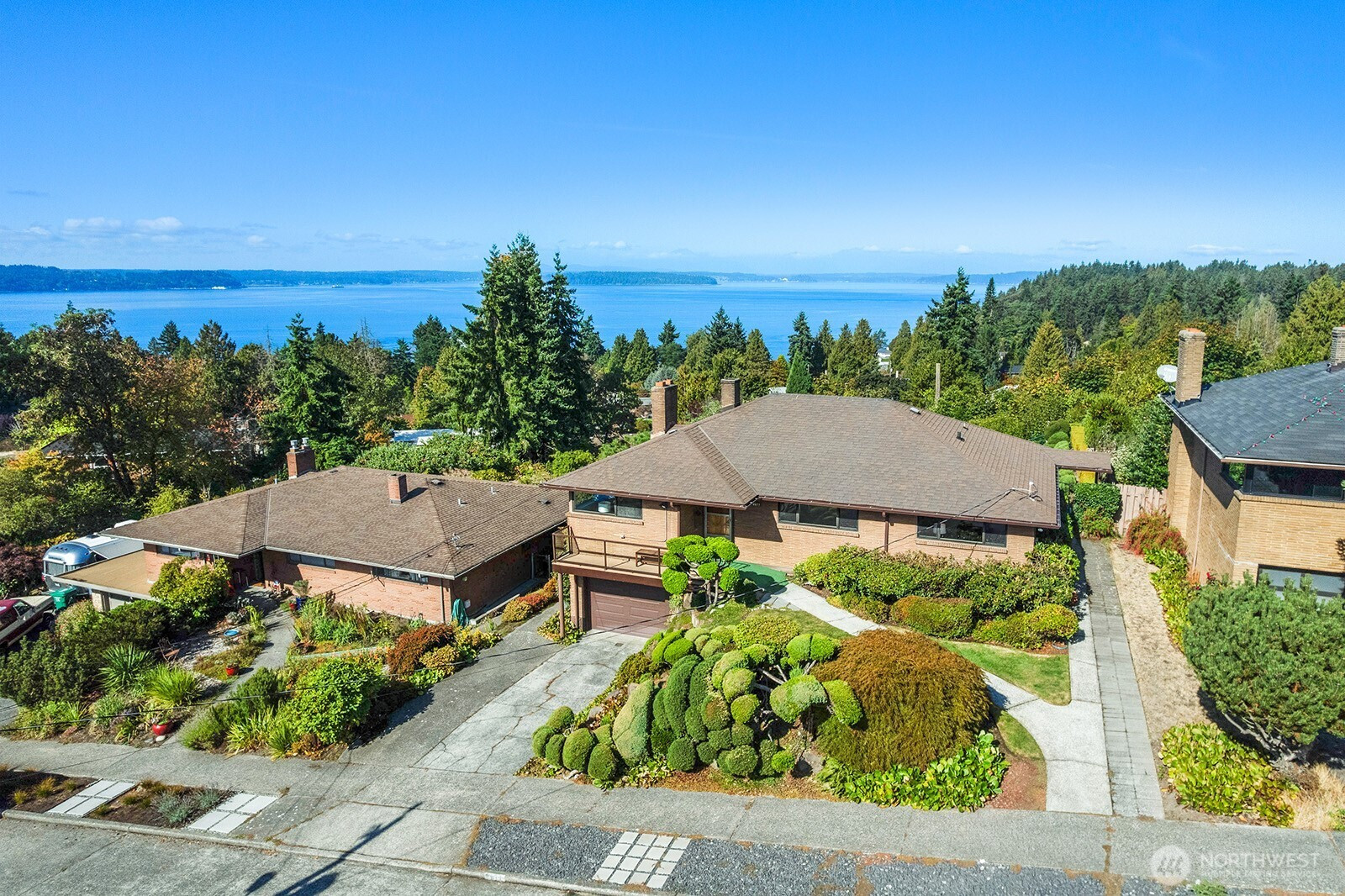 8877 42nd Avenue SW, Seattle, WA 98136