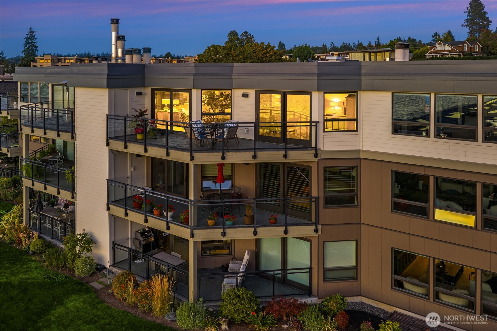 725 1st Street S, Kirkland, WA 98033