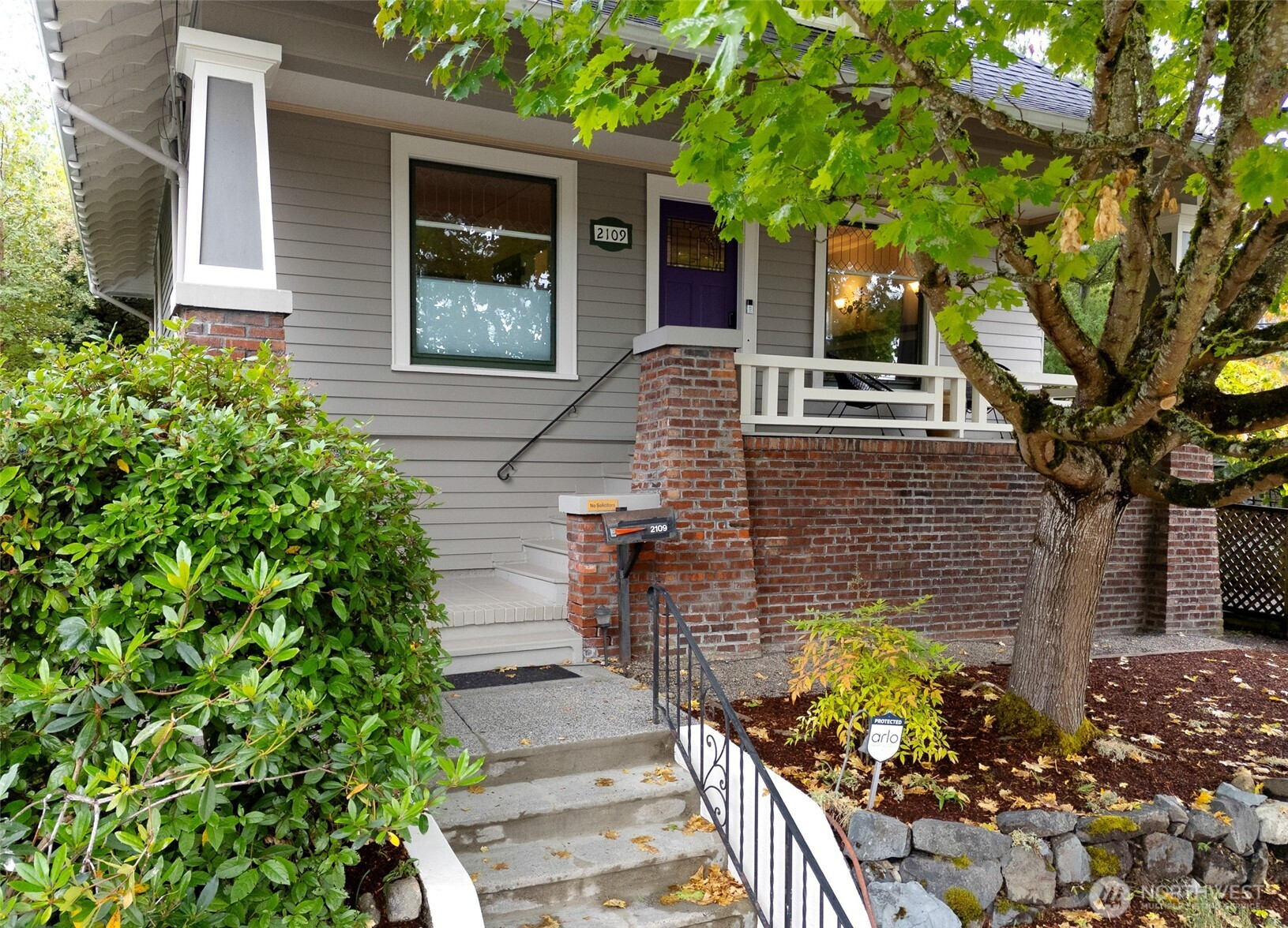 2109 N 54th Street, Seattle, WA 98103