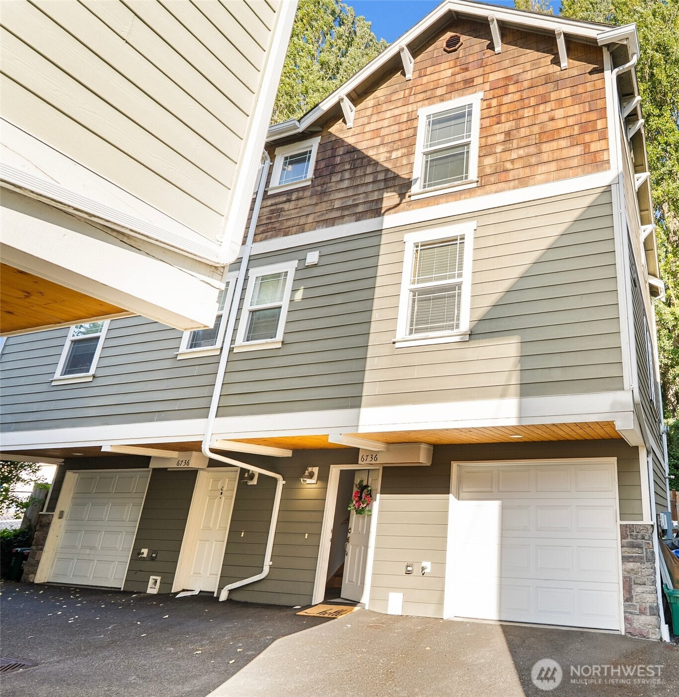 6736 Mary Avenue NW, Seattle, WA 98117