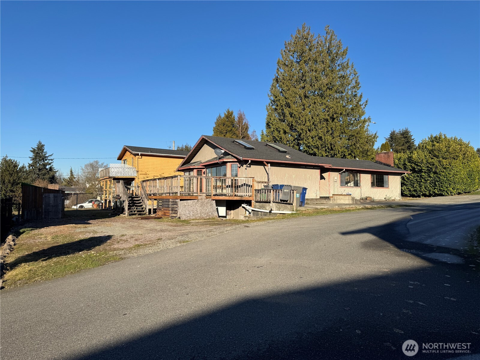 1717 Edmonds, Renton, WA 98056