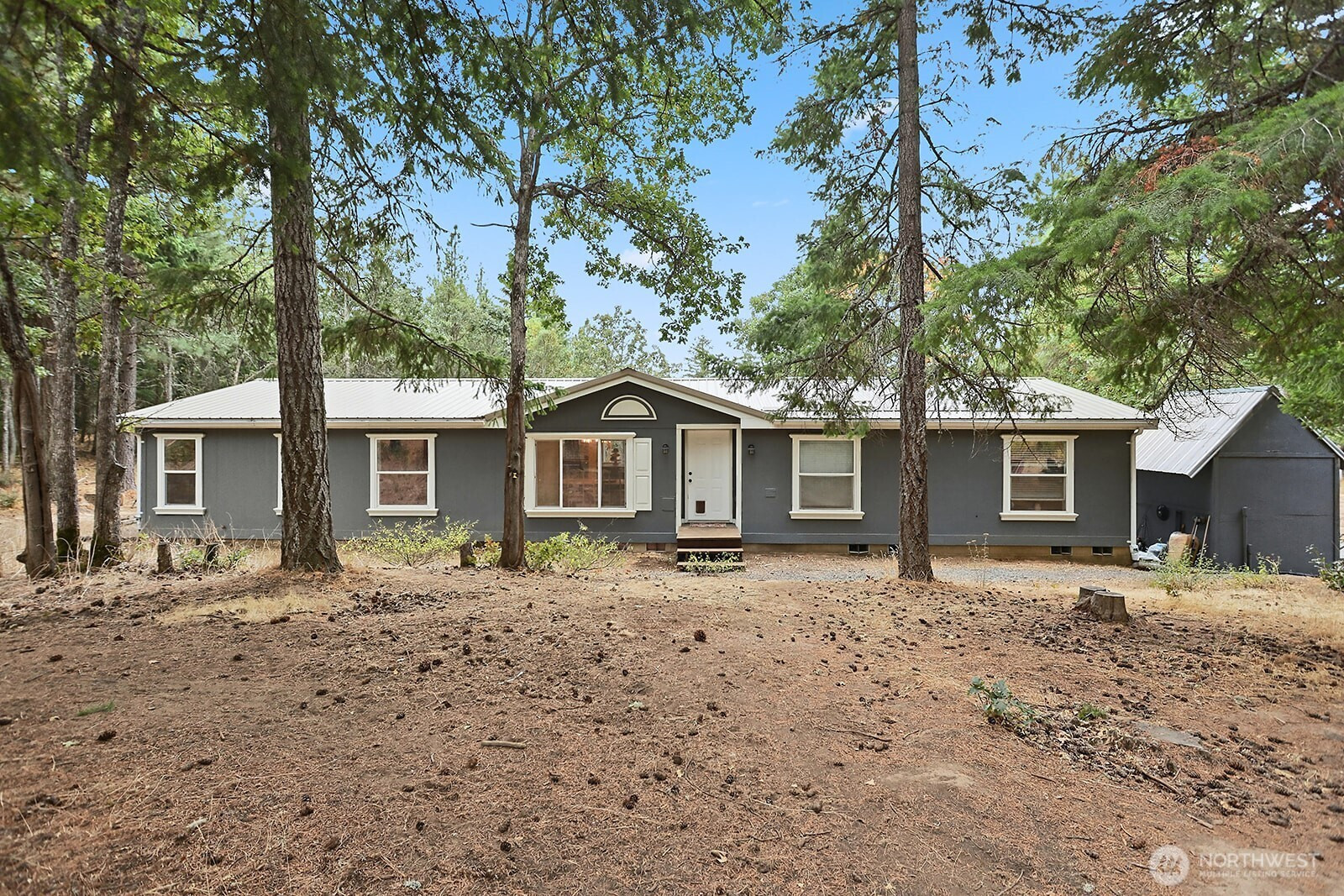 60 Aki Road, Lyle, WA 98635
