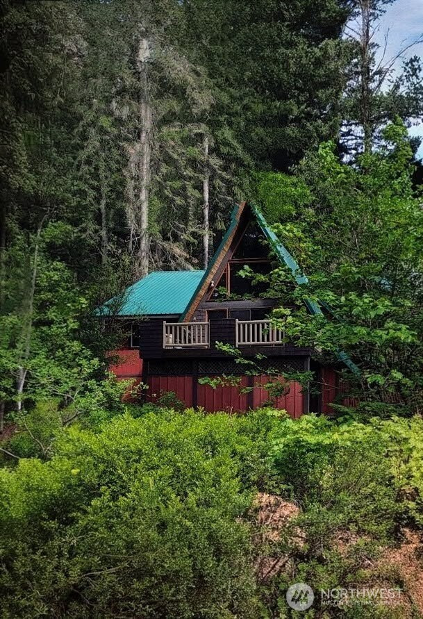 3025 Memory Lane, Lake Wenatchee, WA 98826
