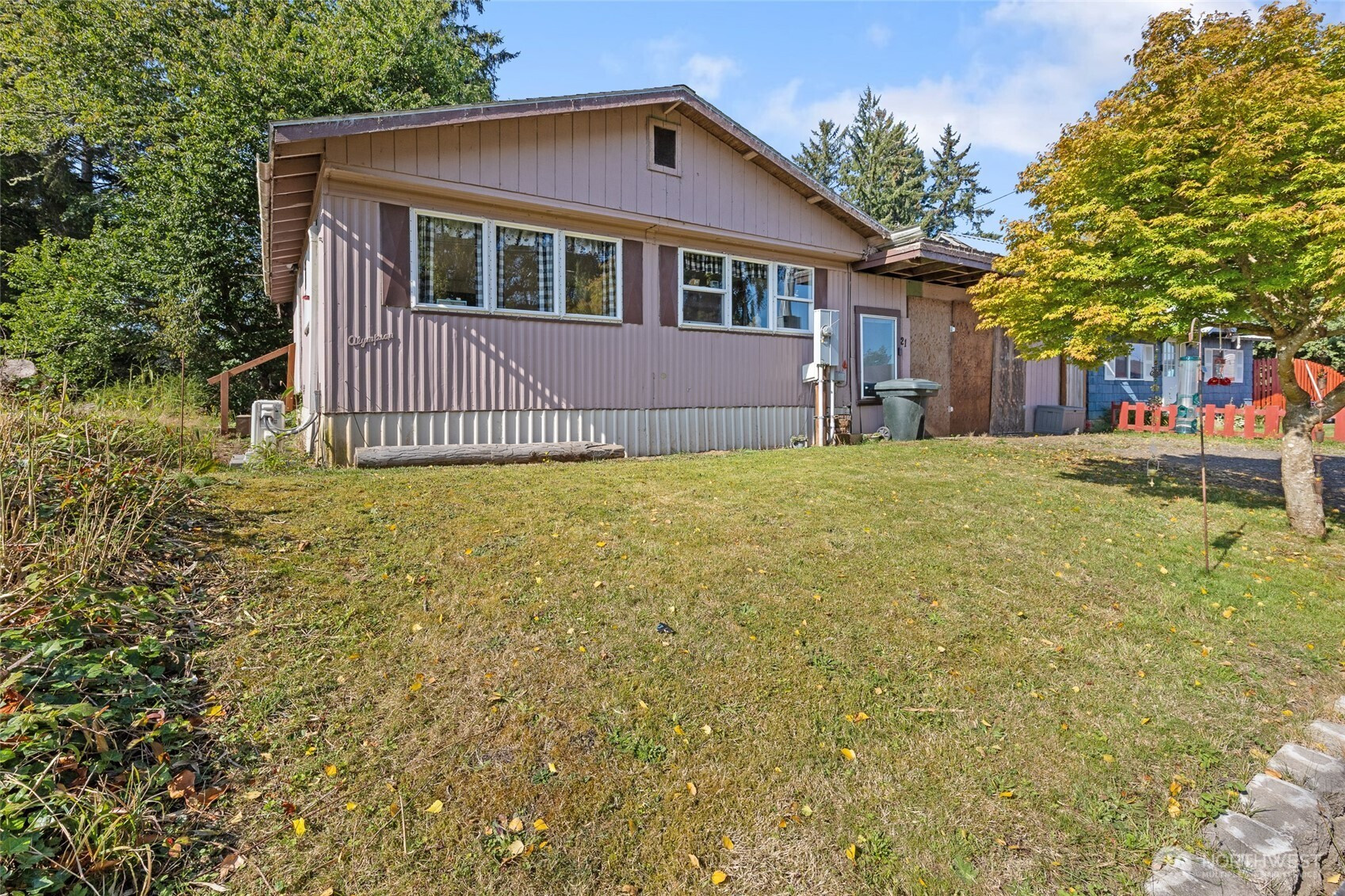 21 2nd Street, Bay Center, WA 98527