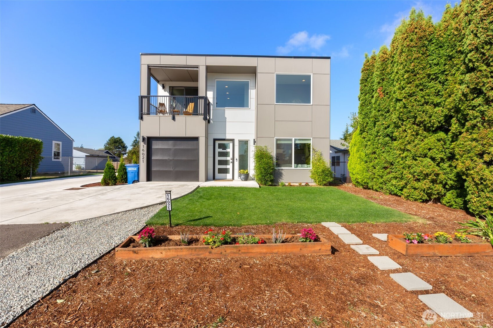 16021 11th Avenue SW, Seattle, WA 98166