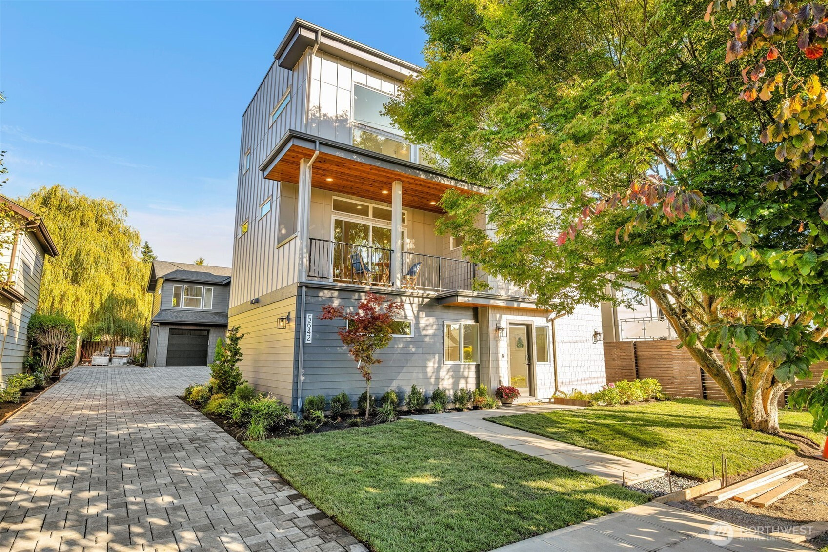 5642 49th Avenue SW, Seattle, WA 98136