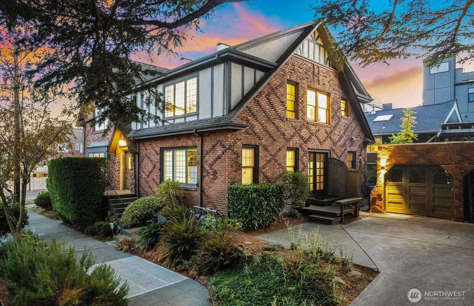 4903 Linden Avenue N, Seattle, WA 98103