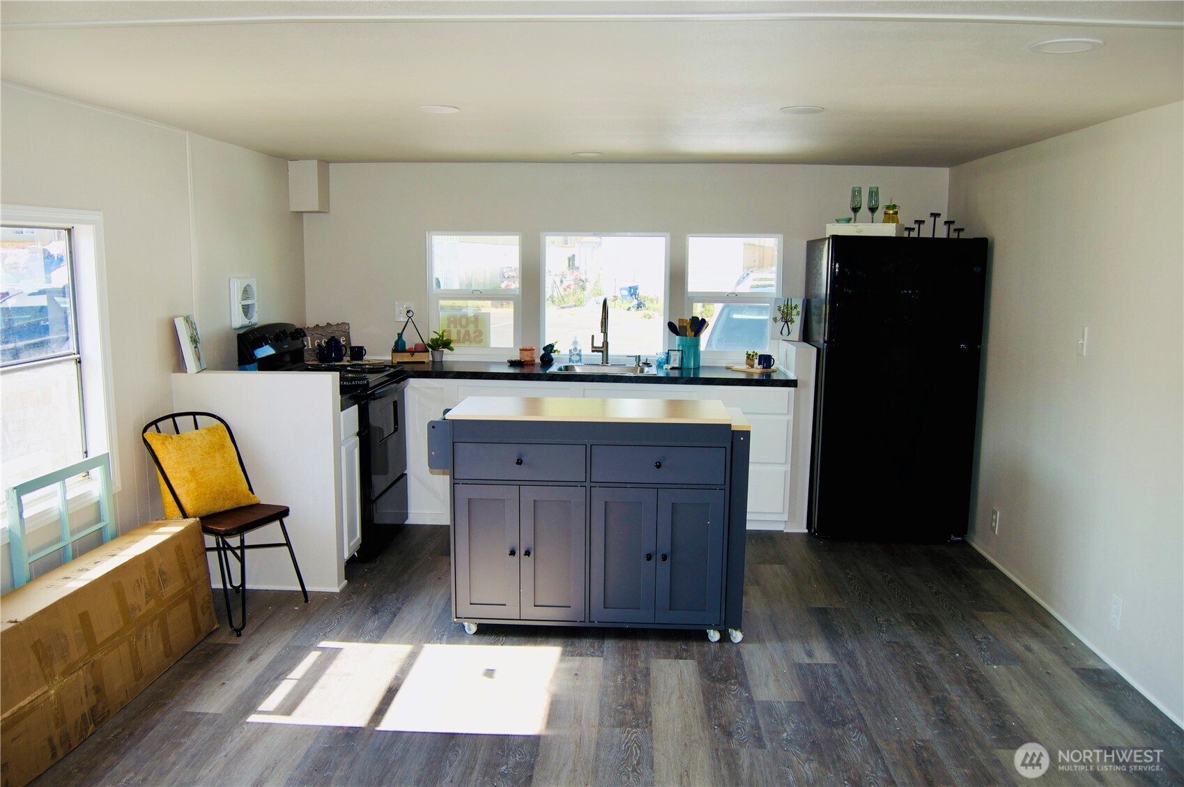 1320 N Oak Harbor Street, Oak Harbor, WA 98277