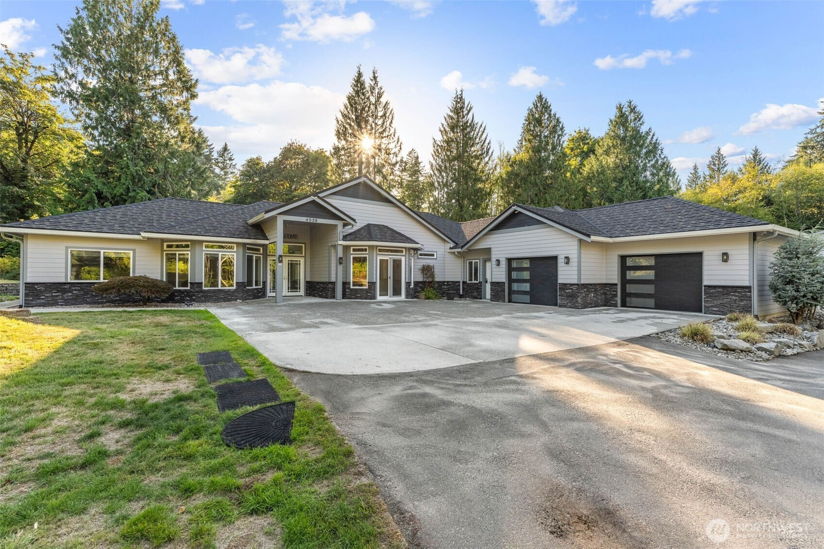 4539 31st Avenue NE, Olympia, WA 98516