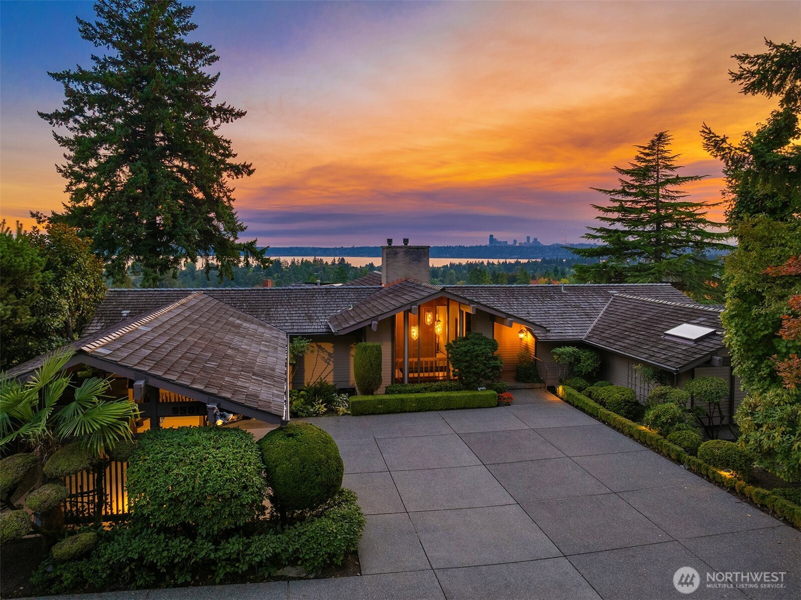 9501 NE 13th Street, Clyde Hill, WA 98004
